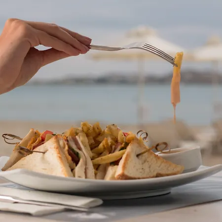 Ippokampos Beachfront 2*