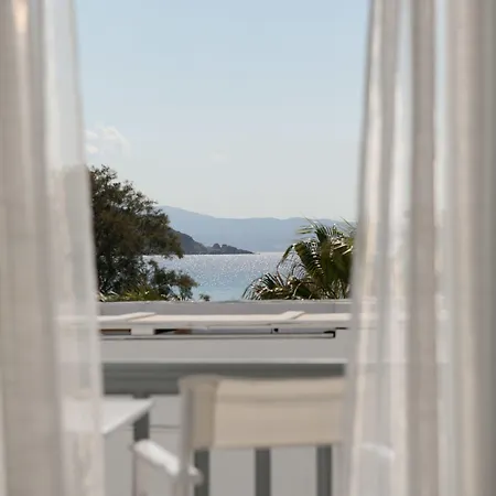 ホテル Ippokampos Beachfront