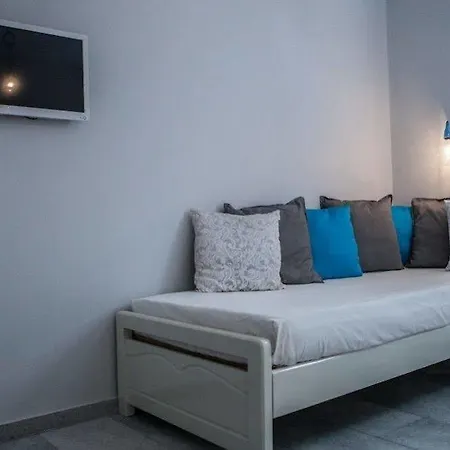 Ippokampos Beachfront Apartment Naxos City